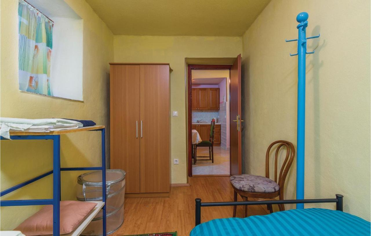 Pet Friendly Apartment In Porec With Wifi Eksteriør billede