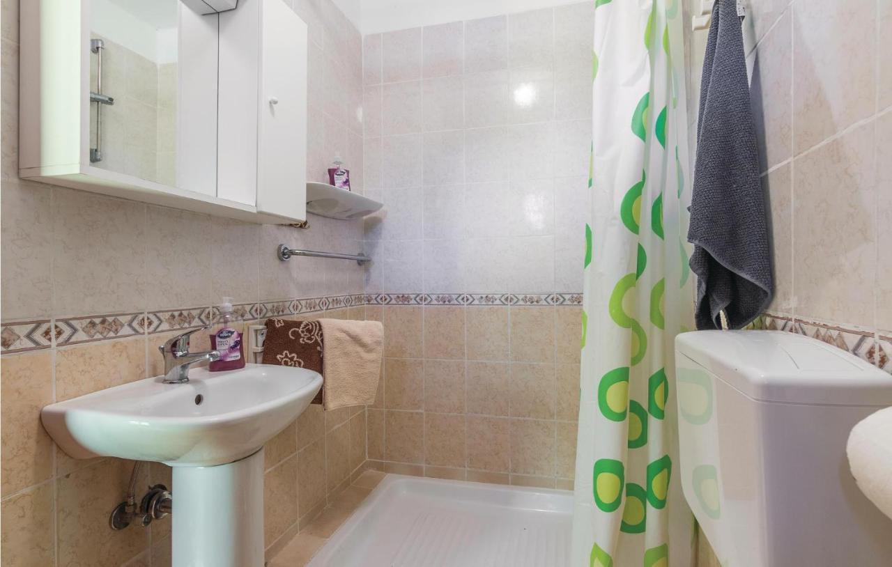Pet Friendly Apartment In Porec With Wifi Eksteriør billede