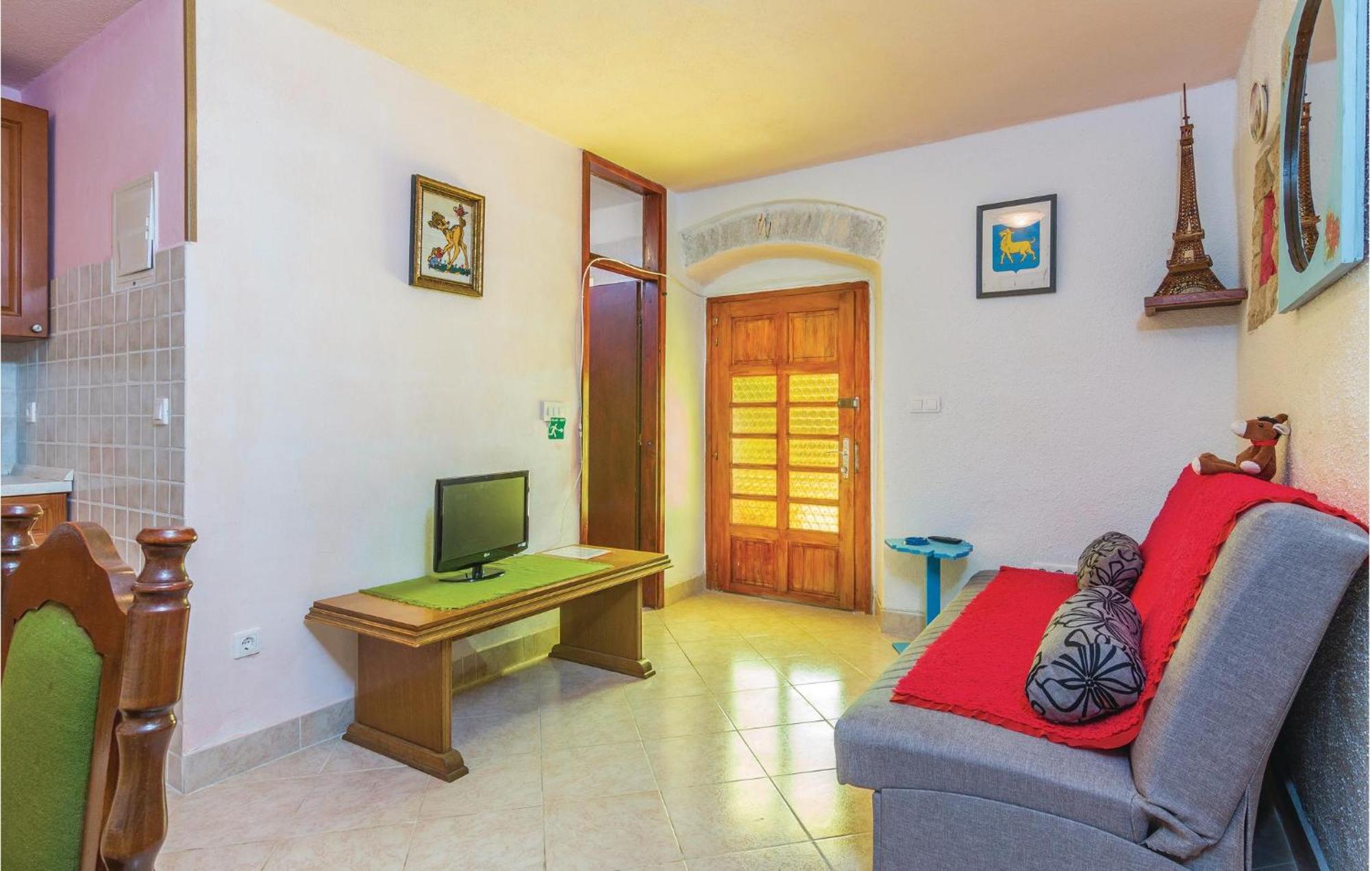 Pet Friendly Apartment In Porec With Wifi Eksteriør billede