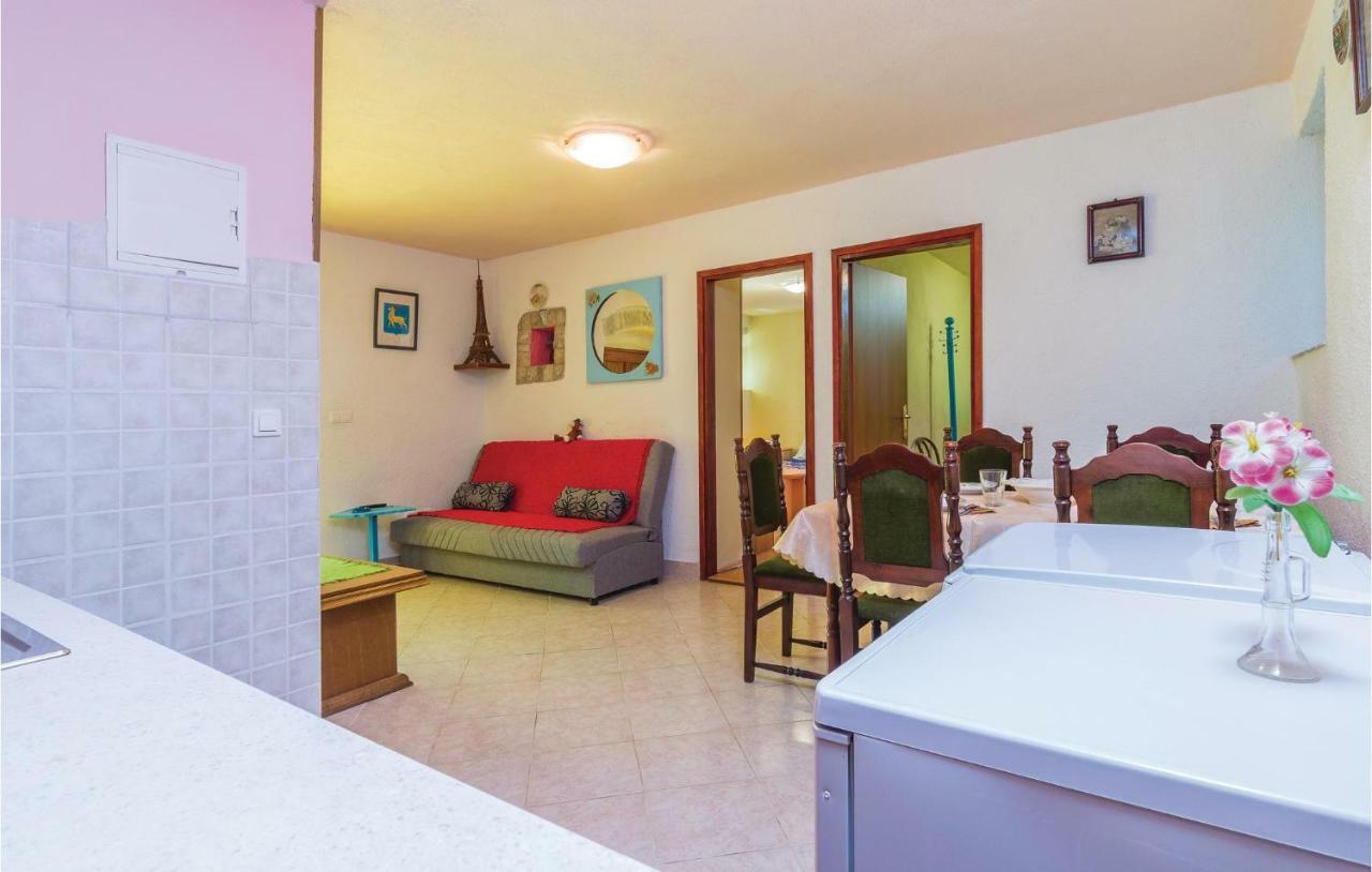 Pet Friendly Apartment In Porec With Wifi Eksteriør billede
